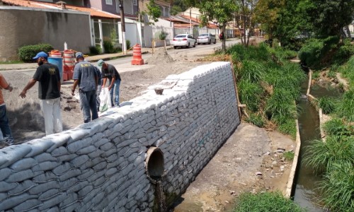 Prefeitura de VR conclui obra de contenção no bairro Siderópolis